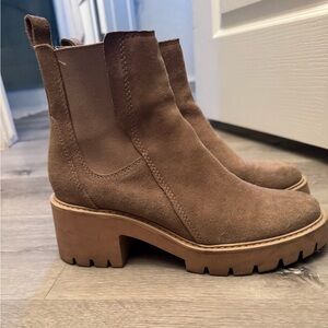 Dolce vita Tan Suede Ankle Boots